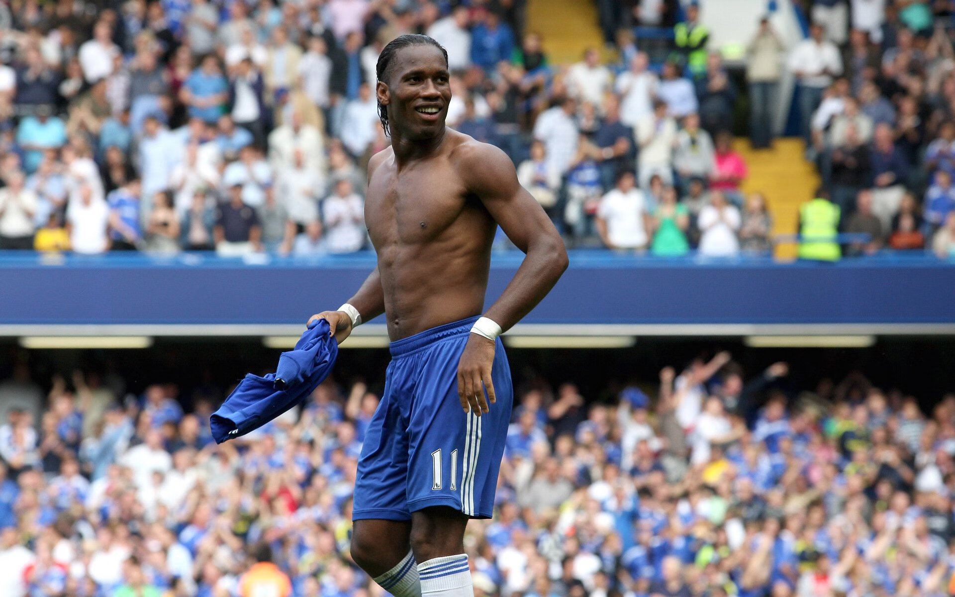 冠军蝶泳划水周期全程无明显波动,蝶泳 决赛